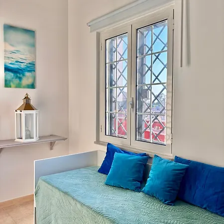 Alessio アパート フィウミチーノ